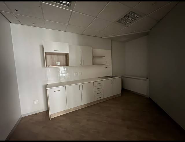435M² OFFICE TO LET IN CAPE TOWN CITY CENTRE